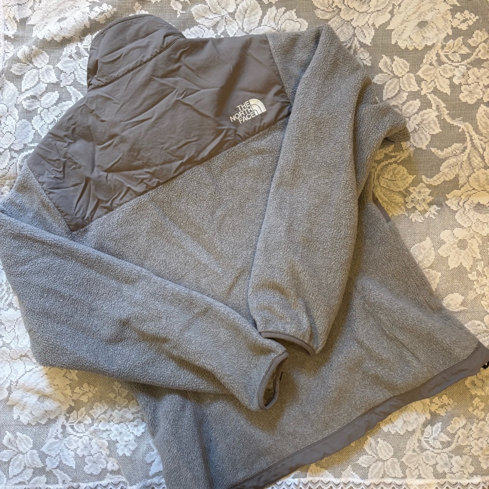 The North Face Light Gray Fleece Jacket - Picture 2 of 3
